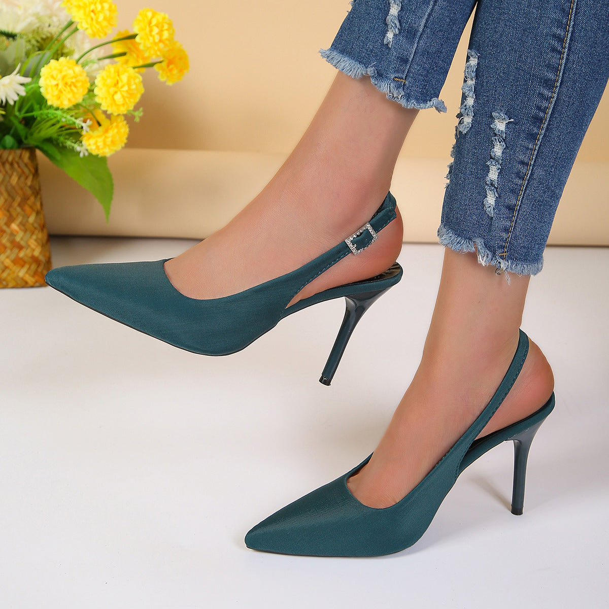 Sarena – Pointed Toe Buckle Sandals