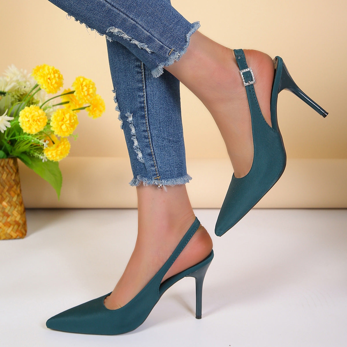Sarena – Pointed Toe Buckle Sandals